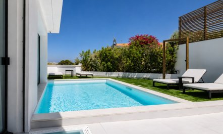 Rooftops over Golfo 4