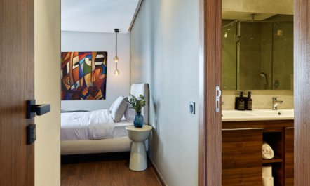 Your Home Away from Home: 2 Bed Flat W/ Parking 263285 9