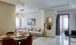 Your Home Away from Home: 2 Bed Flat W/ Parking 263285 5