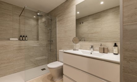 Castellana Light 9