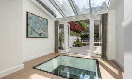 Knightsbridge Glass 4