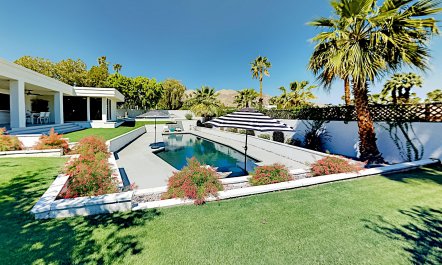 Poolside Jacinto 6