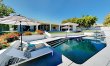 Poolside Jacinto 5