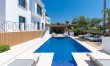 Elviria on High 5