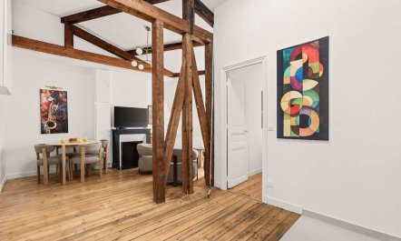 Beams above Voltaire 6