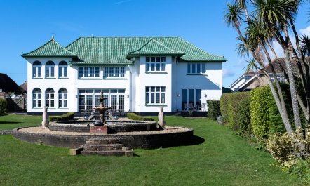 Art Deco House 1