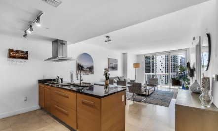 Above the Brickell 6
