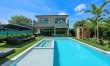 Plunge & Palms 0