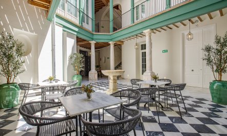 Palatial Courtyard 1