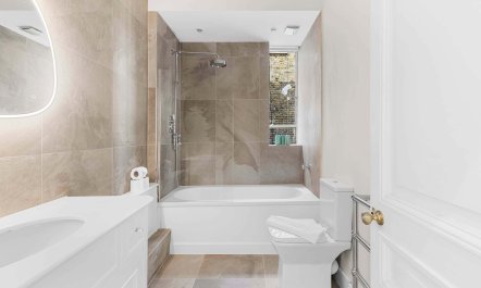 Cadogan & Clover 9