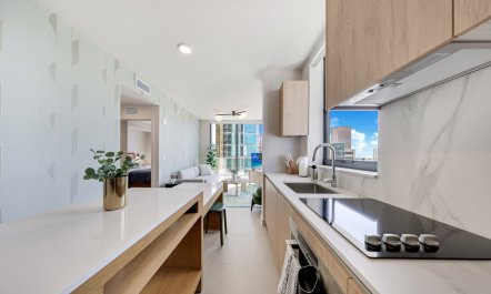 Twenty-Fifth & Skyline 4