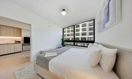 Eight Floors Above Miami 8