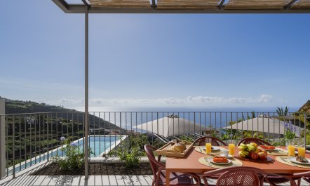 Horizon at Calheta 4