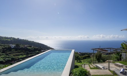 Horizon at Calheta