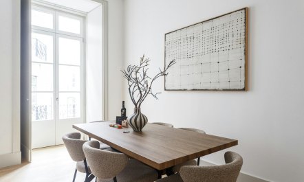 The Lisbon Pause 6