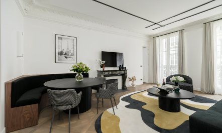 Louvre Royale 2