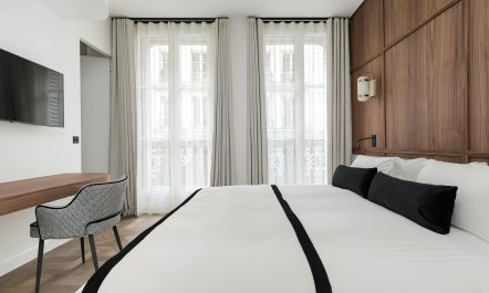 Louvre Royale 7