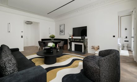 Louvre Royale 4
