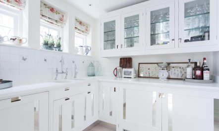 The White Cottage 1