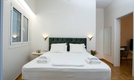 Koukaki Cosy 8