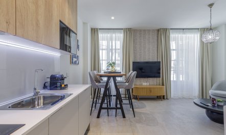 Larios & Linen 4