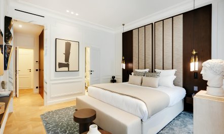 The Golden Heart of Paris 8