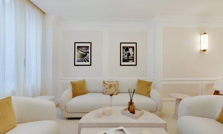 The Elegance of Op&eacute;ra