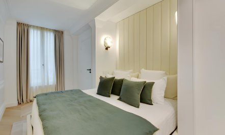The Elegance of Op&eacute;ra 9