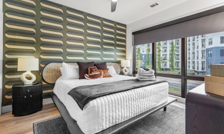 Midtown Sunlit 7
