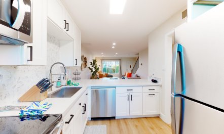 Peak Light Patio 9