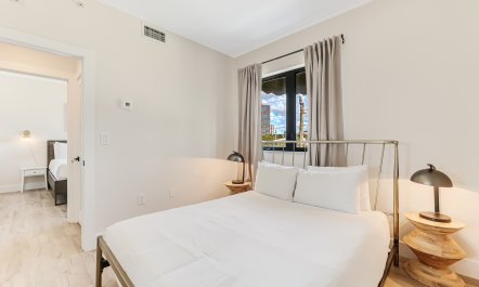 Bright Bay 5