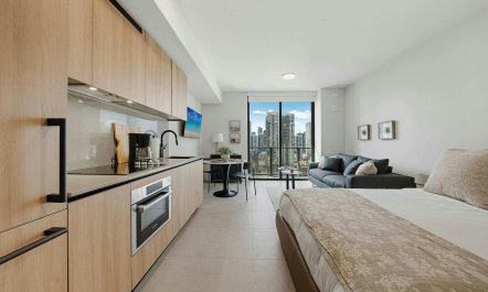 Miami Sleek 4