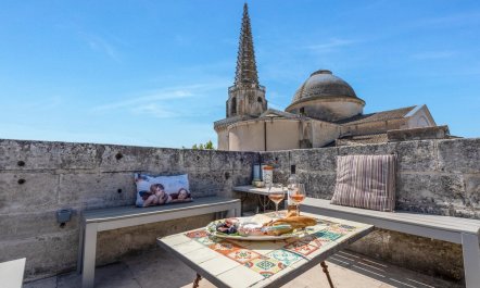 Proven&ccedil;al Rooftops 7
