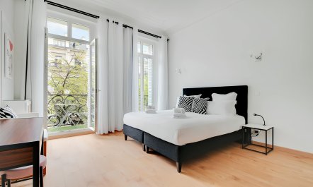 Baroque Elegance 8
