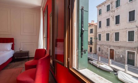 Canalside Retreat 1