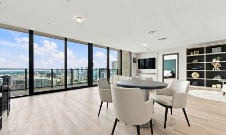 Biscayne Horizons 6