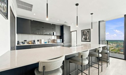 Biscayne Horizons 7