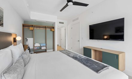 Bayfront & Glass 8