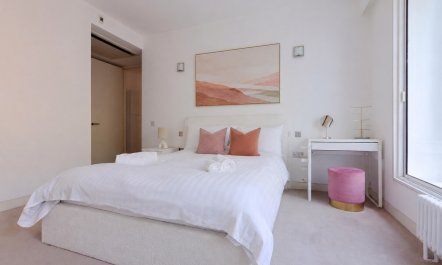 Shaftesbury Sophistication 8