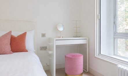 Shaftesbury Sophistication 9