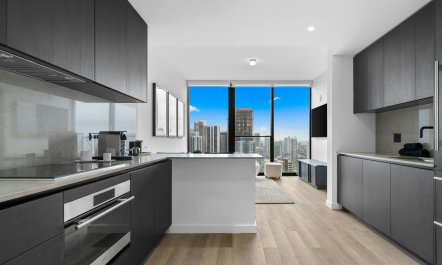 Thirty-Two Over Brickell 4