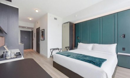 Bay & Glass 5