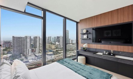 Bay & Glass 2