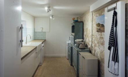Pembrokeshire & Pages 8