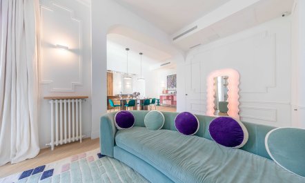 Haussmann & Courtyard Light 3