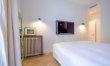 Haussmann & Courtyard Light 9