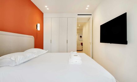 Parisian Peach 9