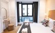 Herringbone in the Huitieme 6