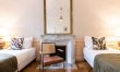 Herringbone in the Huitieme 8