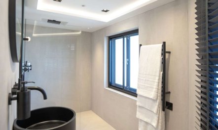 Marble & the Square 9